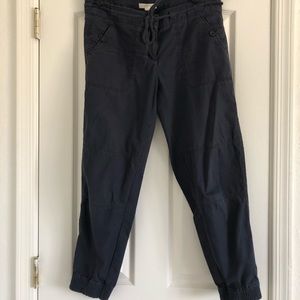 Ann Taylor LOFT navy cropped pant